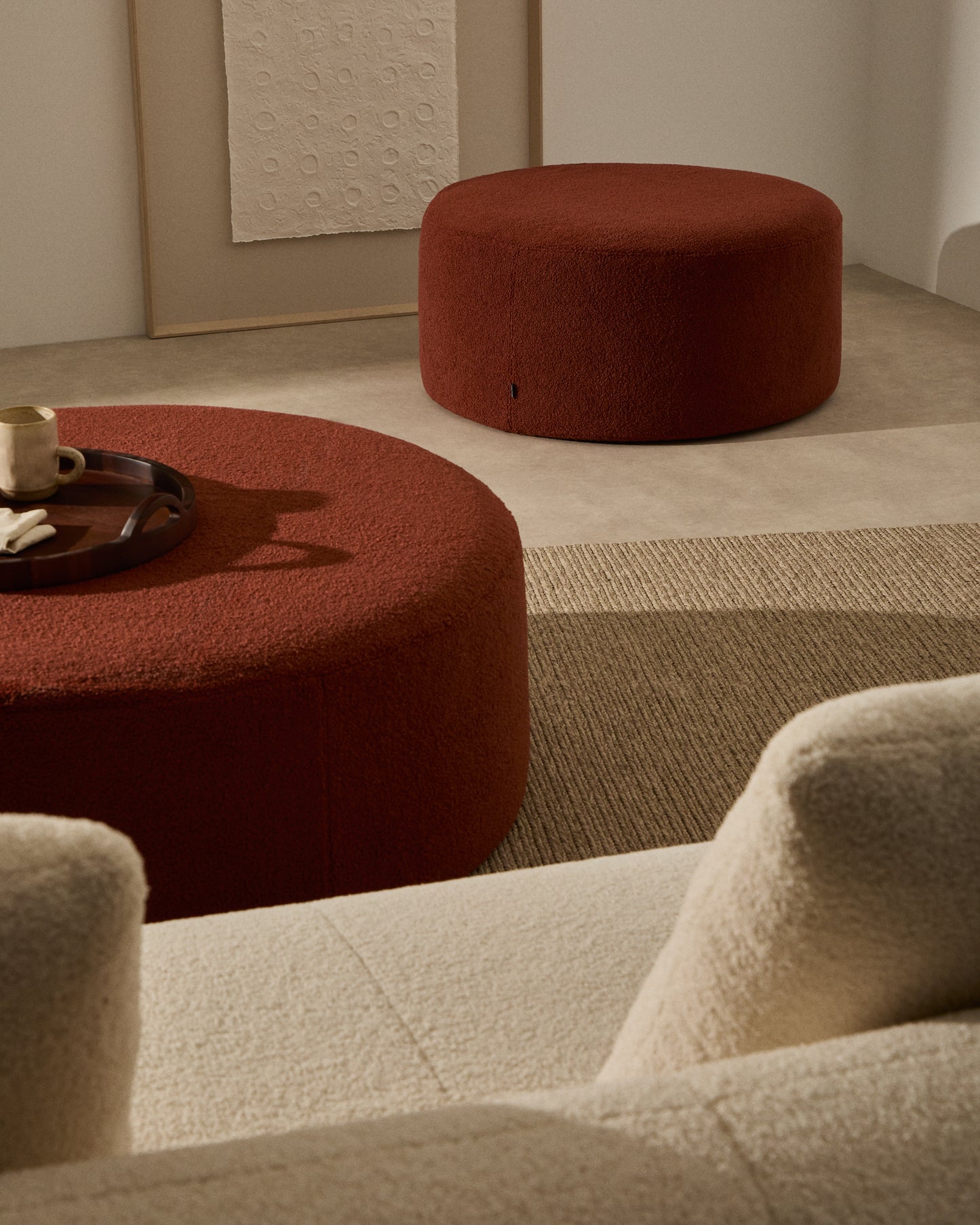 Kave Home Kaeli poef Ø90 cm bouclé Terracotta