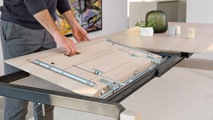 Mobitec Float T0100 eettafel rechthoek 200x100 cm mat gelakt eiken poot zwart