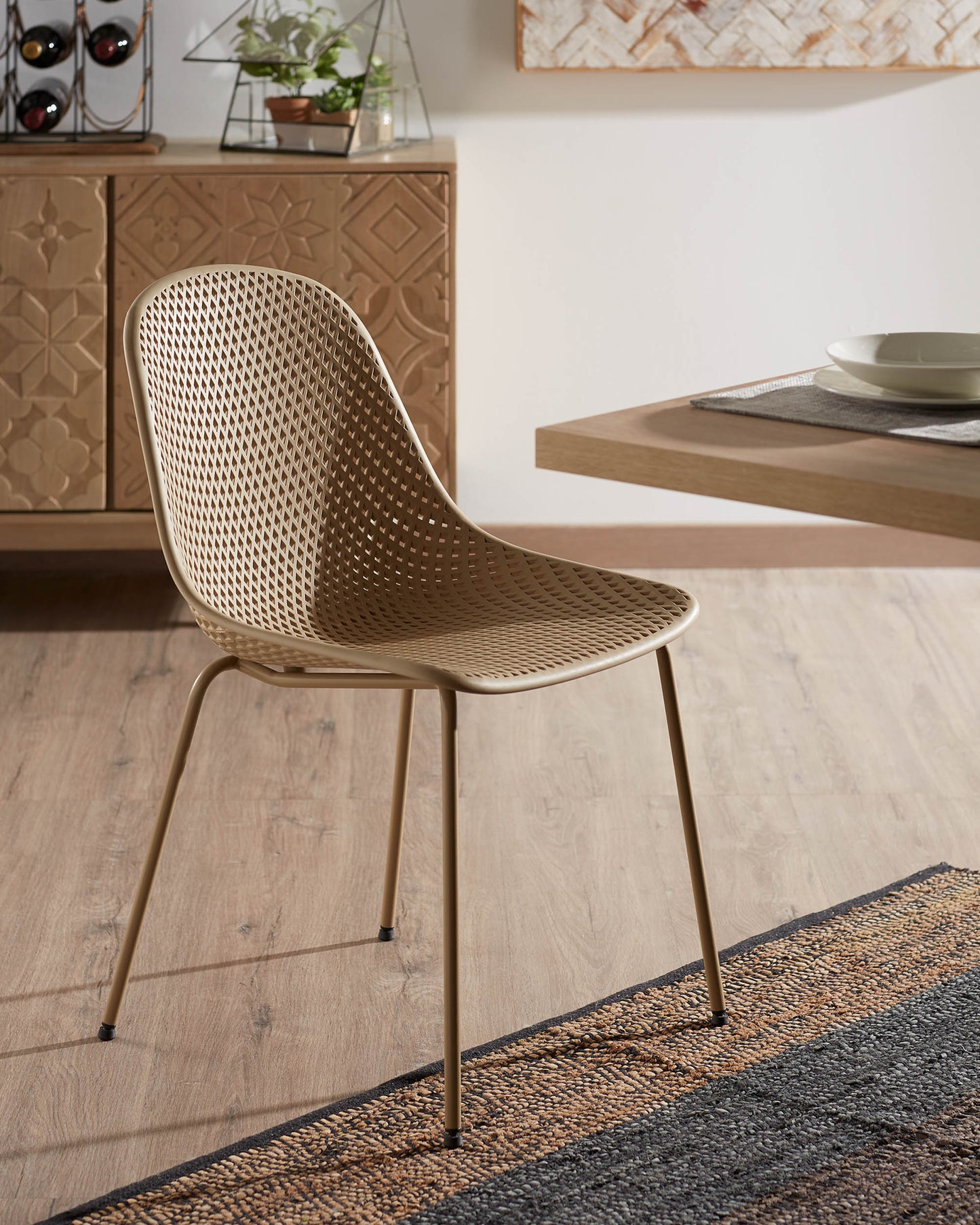 Kave Home Quinby tuinstoel Beige