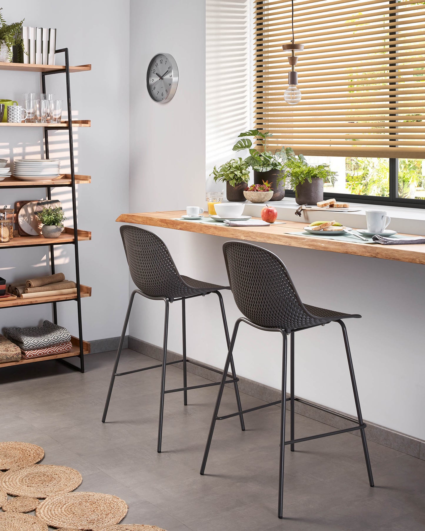 Kave Home Quinby barkruk H75 Grijs