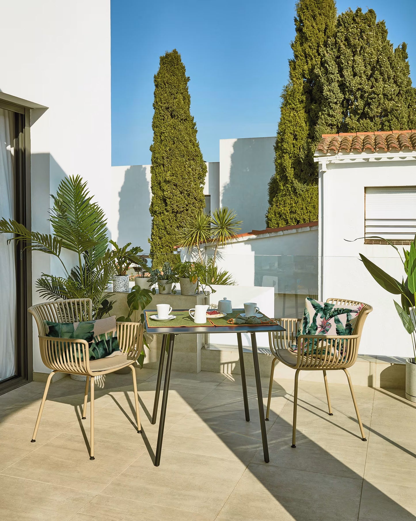 Kave Home Surpika tuinstoel Beige