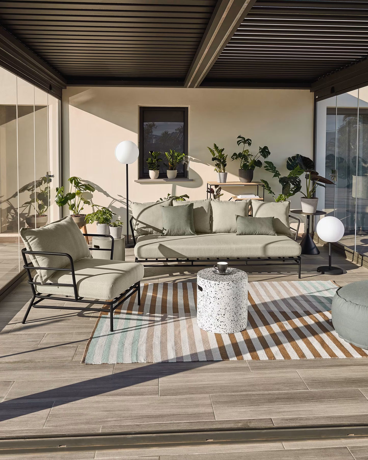 Kave Home Mareluz tuinbank Zwart