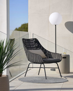 Kave Home Abeli loungestoel Zwart