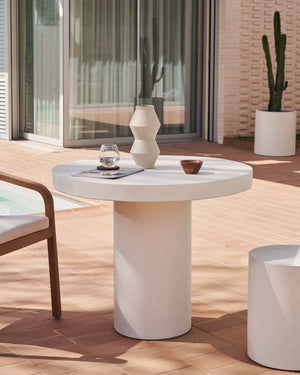Kave Home Aiguablava tuintafel Ø90 cm cement Wit