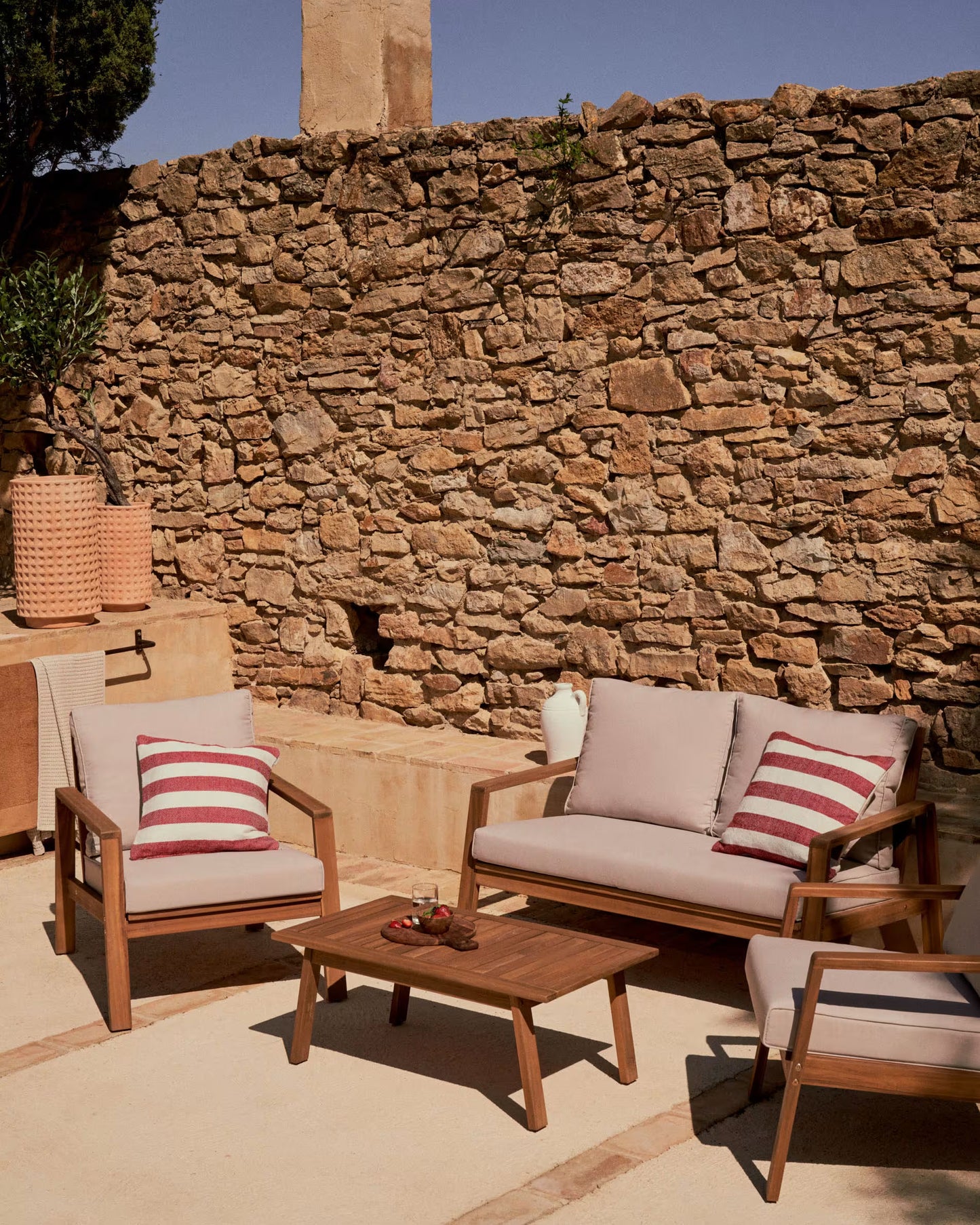 Kave Home Frares tuinset Beige acaciahout