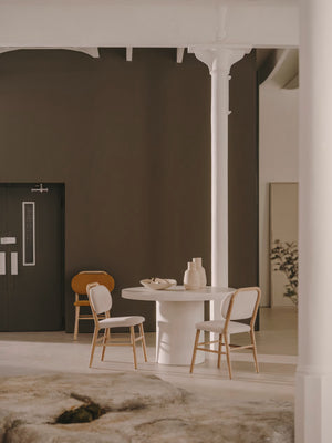 Kave Home Aiguablava tuintafel Ø120 cm cement Wit