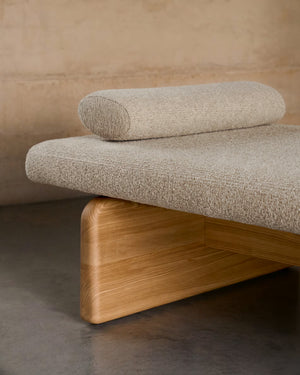 Kave Home Topaz ligbed chenille Beige essenhout naturel