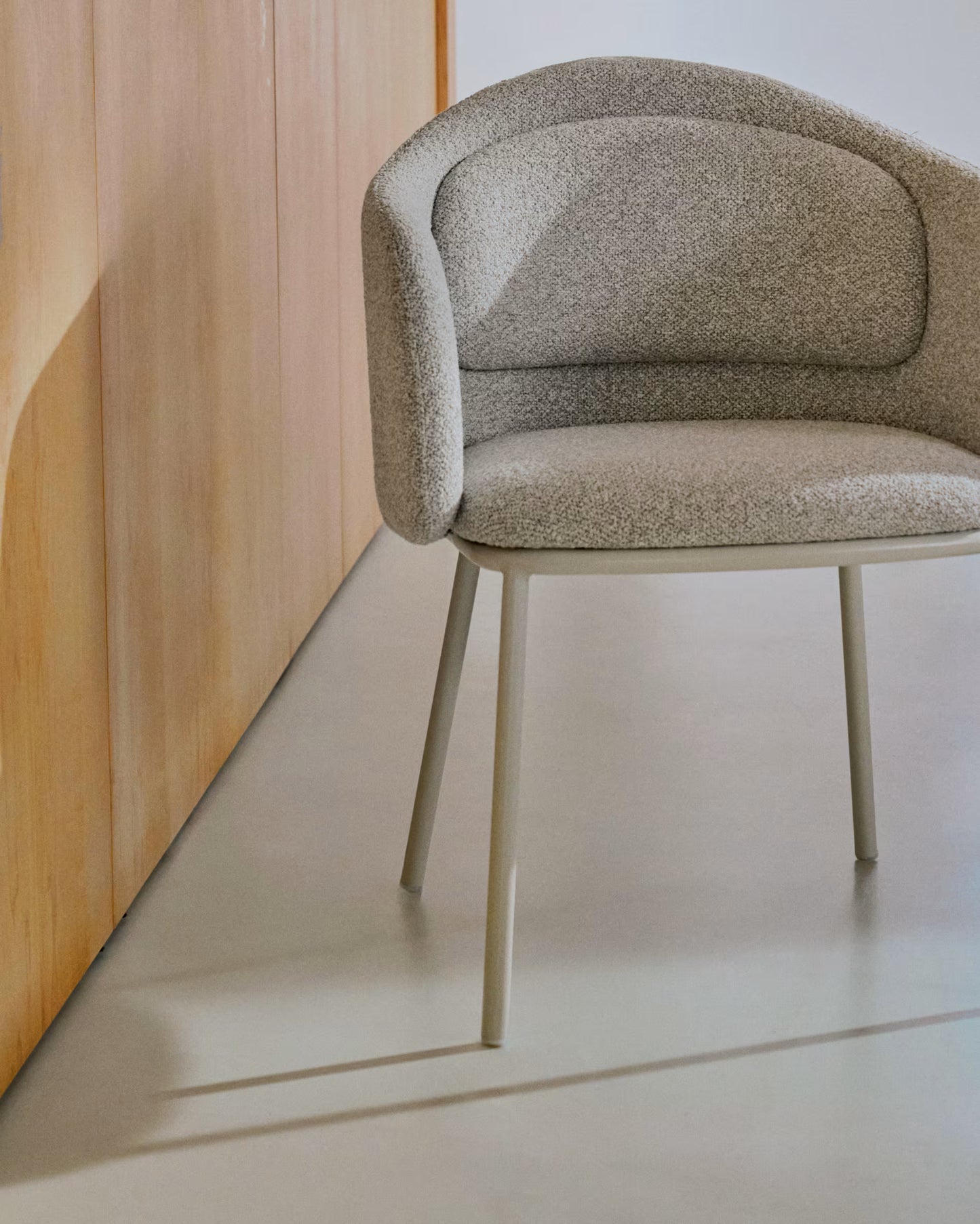 Kave Home Minda eetkamerstoel dik chenille Beige