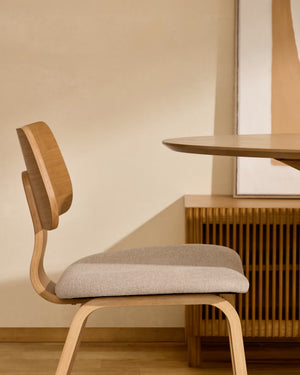 Kave Home Gena eetkamerstoel chenille Beige poot eiken naturel