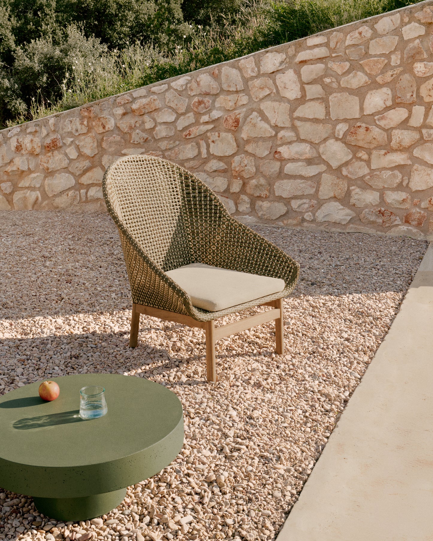 Kave Home Olbia loungestoel met hoge rug Rattan