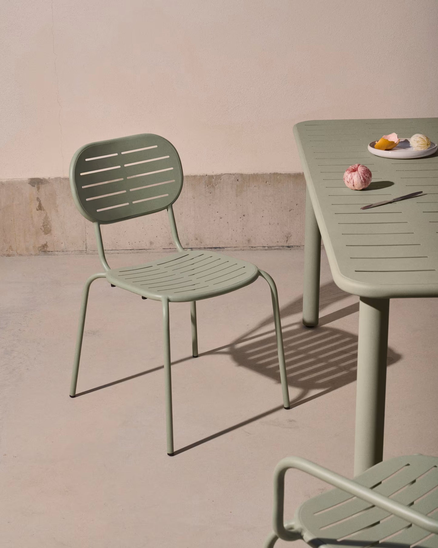Kave Home Brai tuinstoel gegalvaniseerd Turquoise