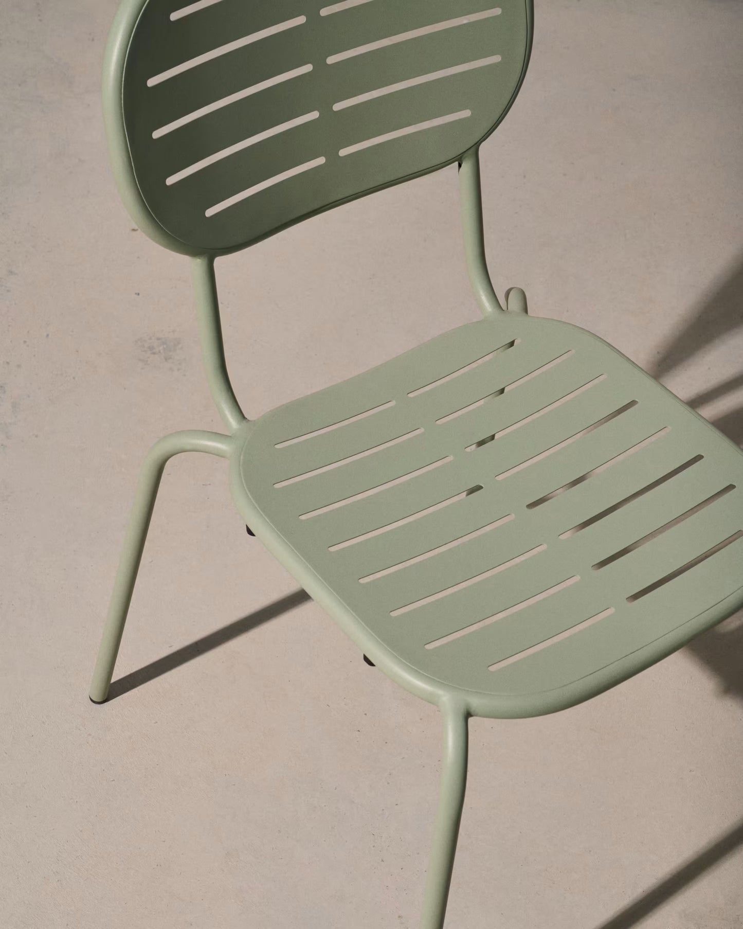 Kave Home Brai tuinstoel gegalvaniseerd Turquoise