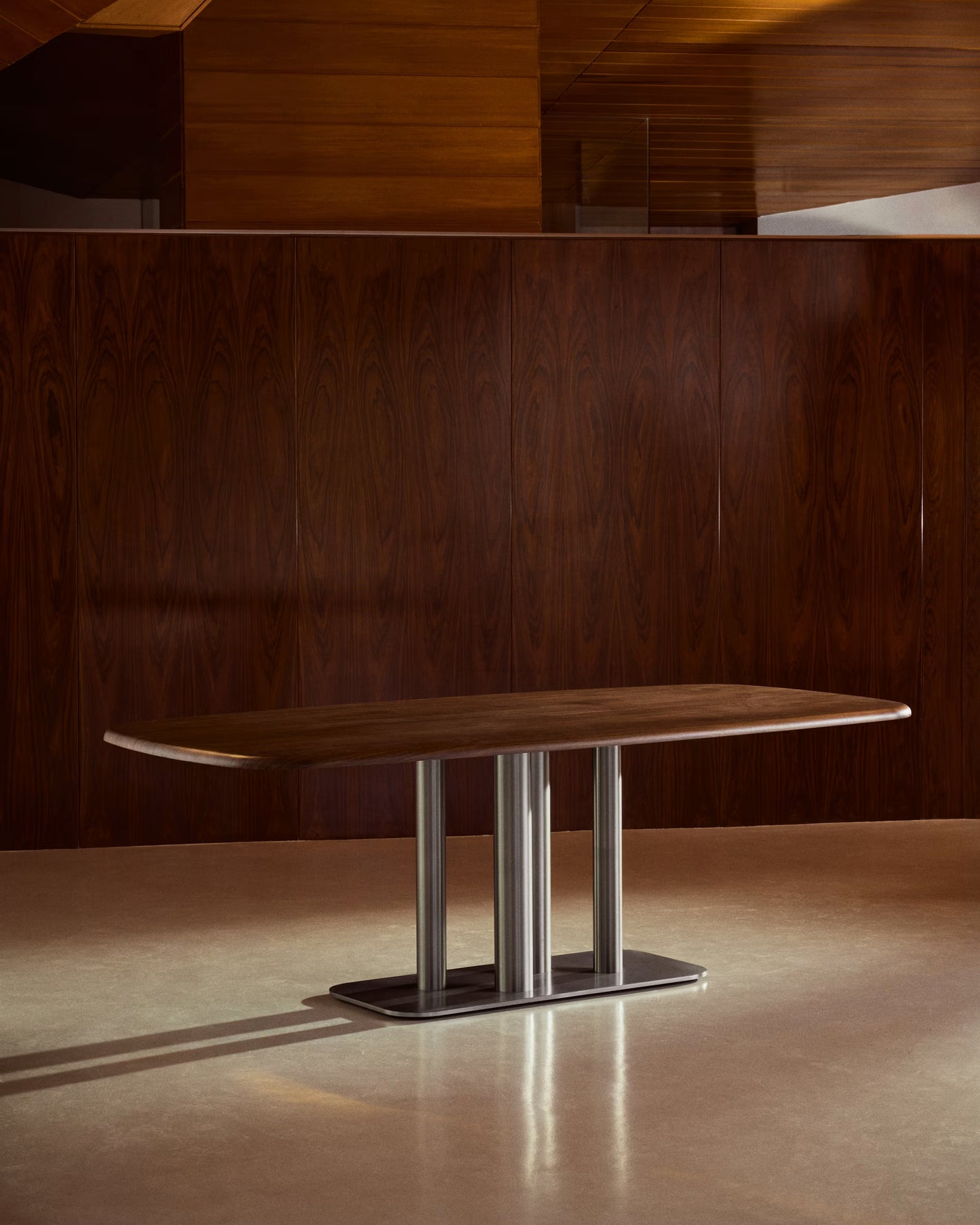 Kave Home Melvar eettafel 220x110 cm walnoot