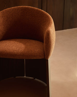 Kave Home Bosca eetkamerstoel chenille Terracotta walnoot