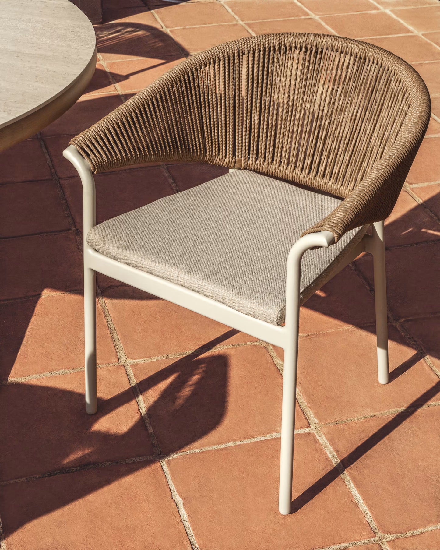 Kave Home Zuara tuinstoel Ecru