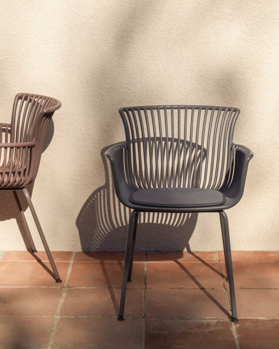 Kave Home Surpika tuinstoel Grafiet