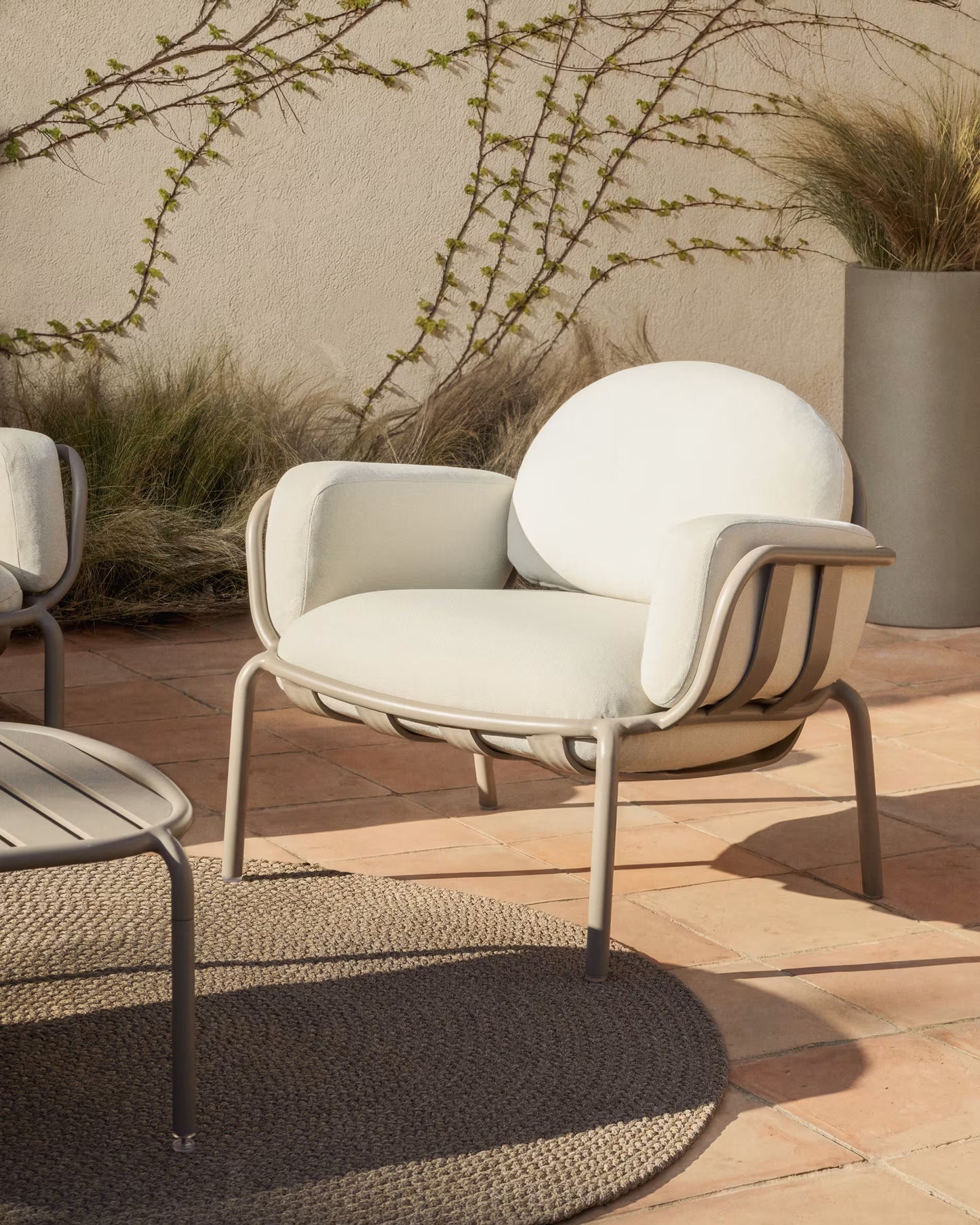 Kave Home Joncols loungestoel Grijs