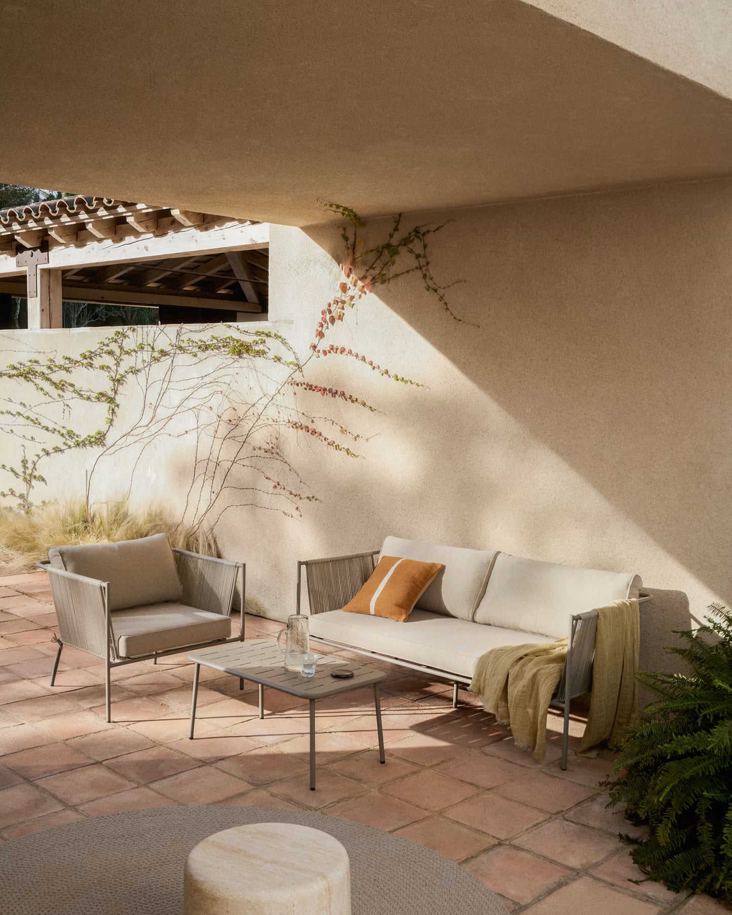 Kave Home Zivia 2-zits tuinbank Taupe
