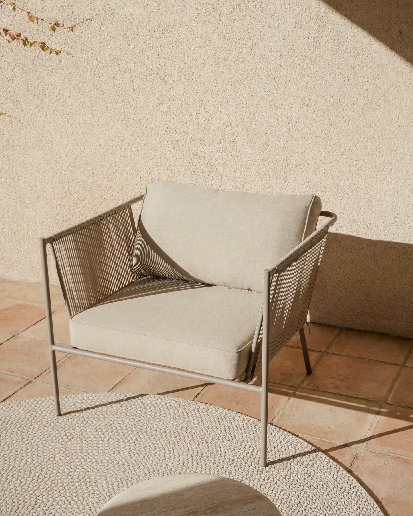Kave Home Zivia loungestoel Taupe