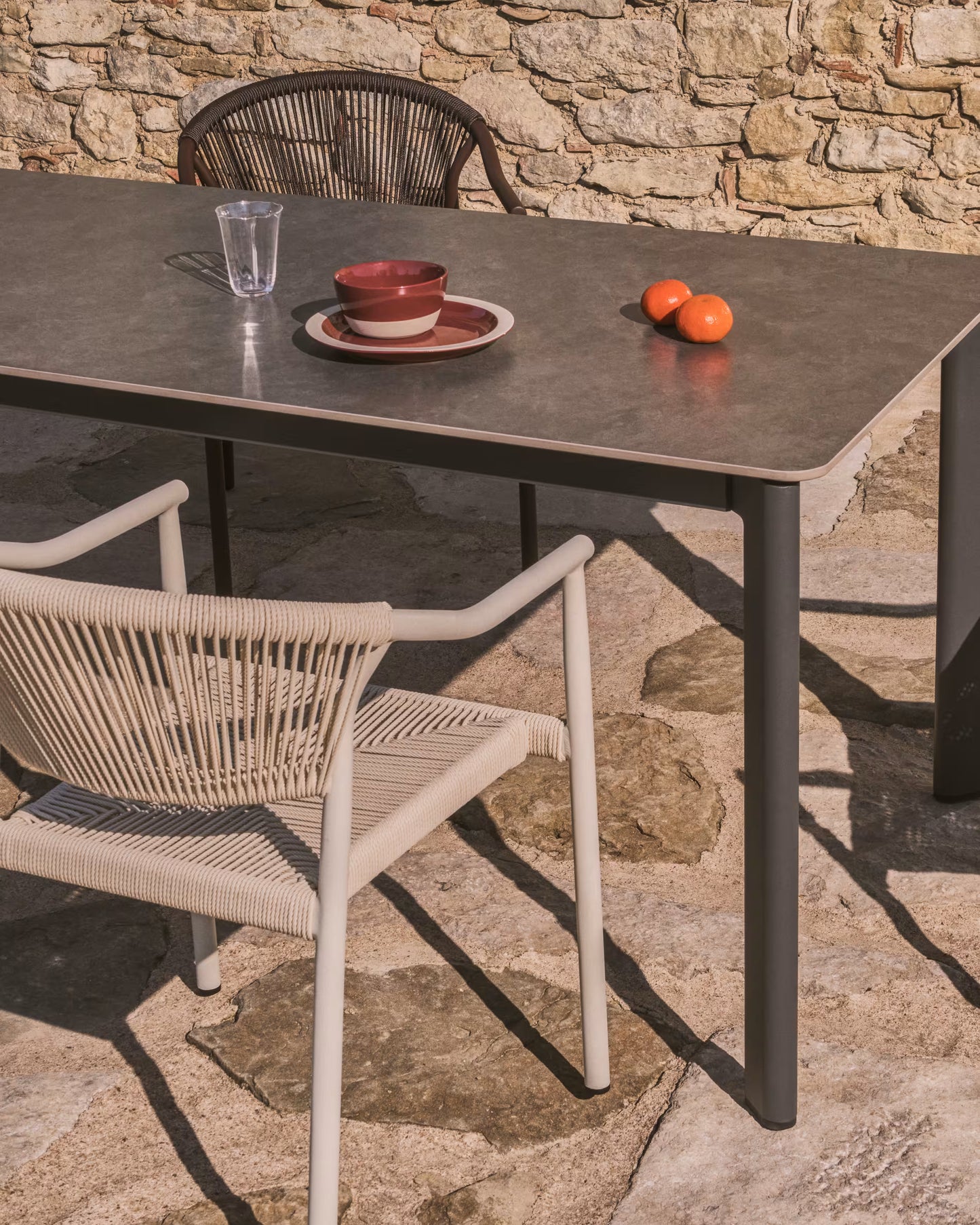 Kave Home Anafi tuintafel 220x100 cm Grafiet