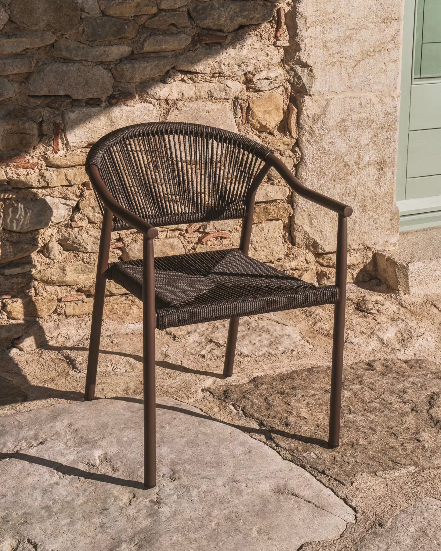 Kave Home Livadia tuinstoel Bruin