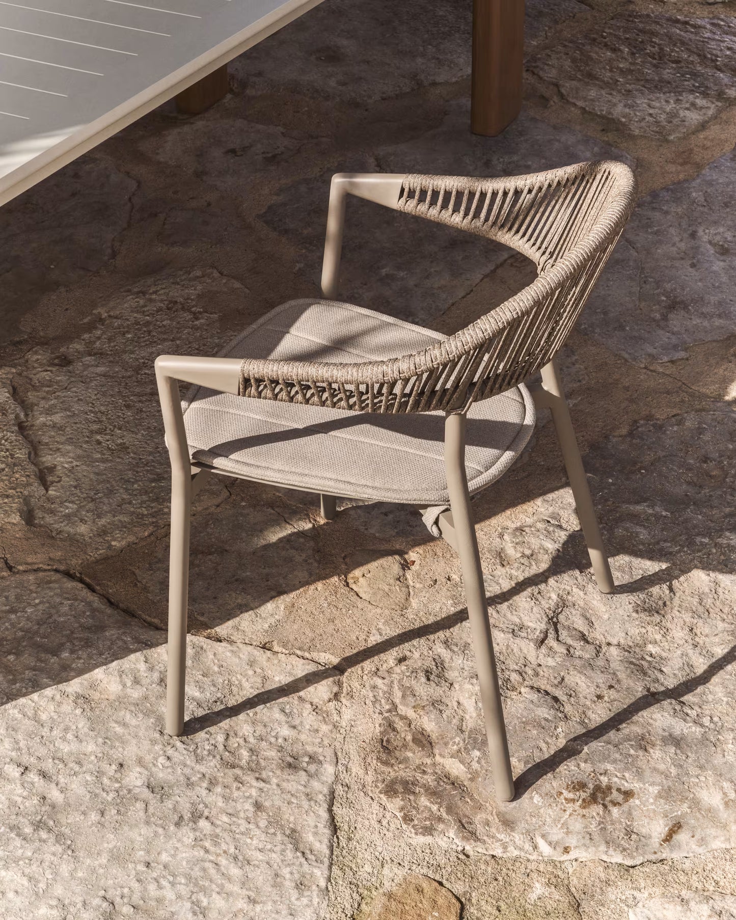 Kave Home Alimia tuinstoel Taupe
