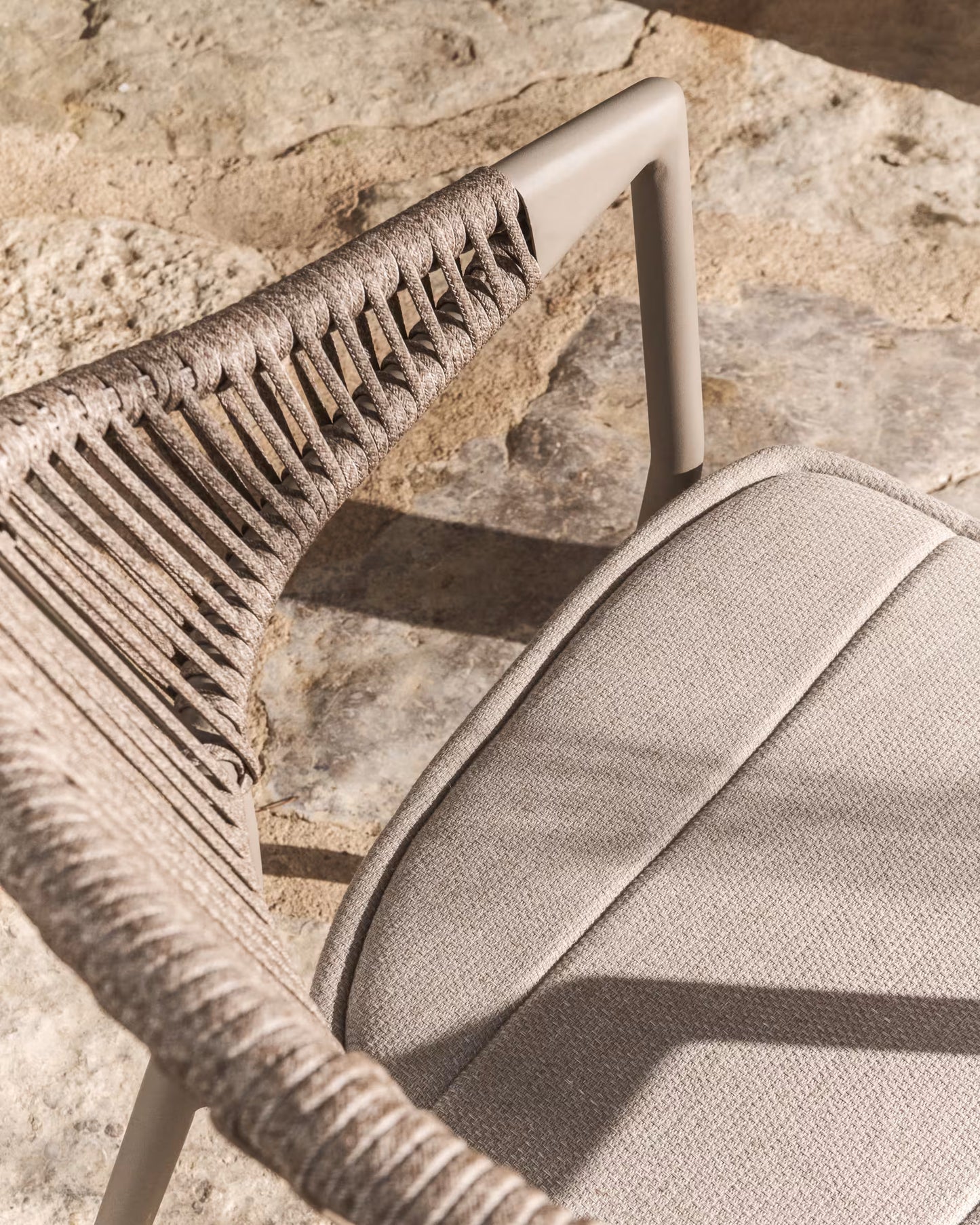Kave Home Alimia tuinstoel Taupe