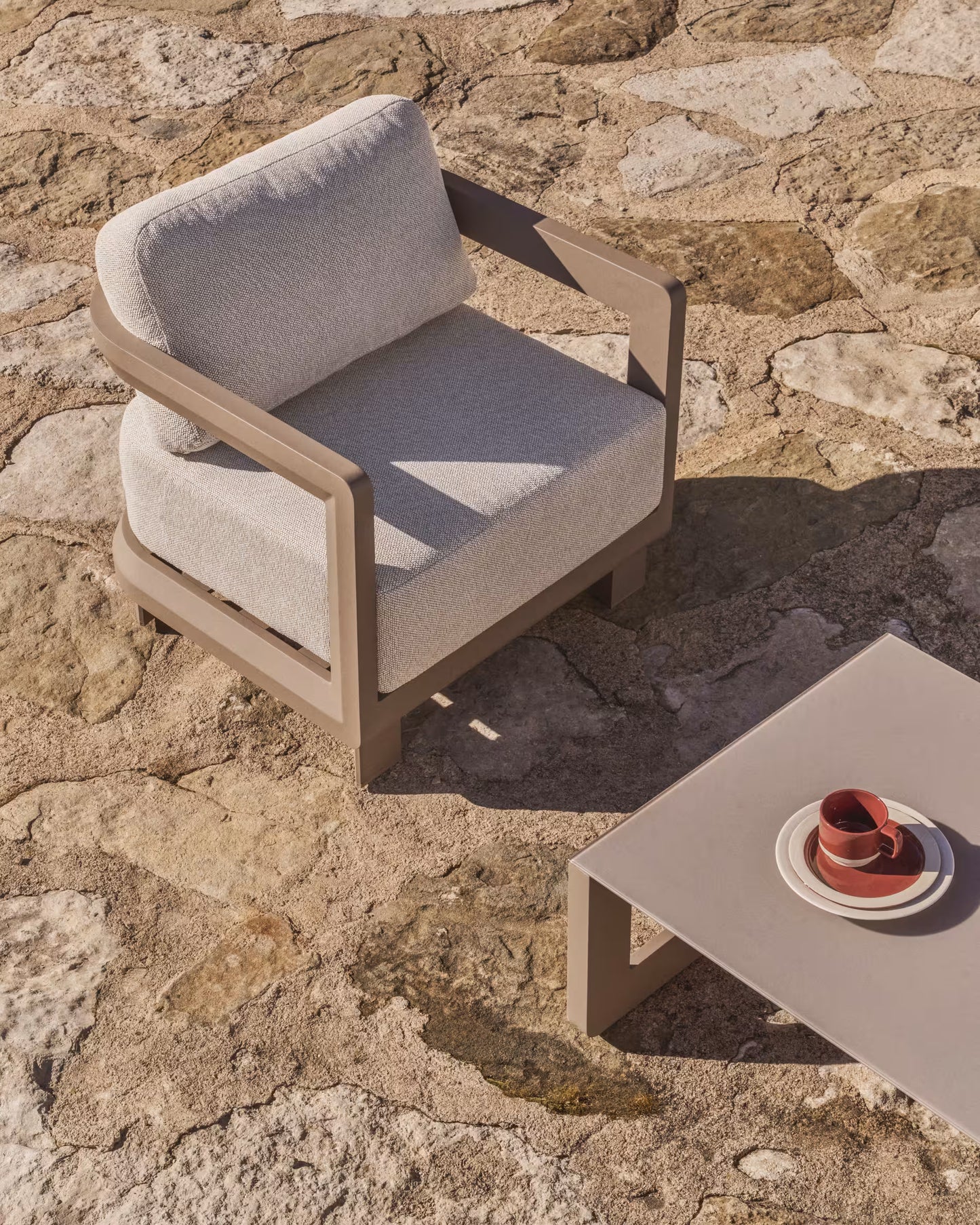 Kave Home Nerano loungestoel Taupe