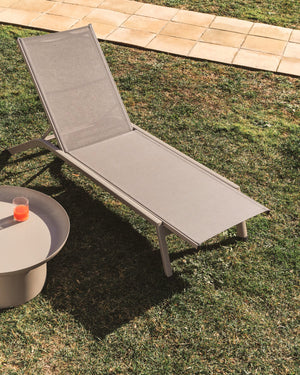 Kave Home Capraia ligbed Taupe