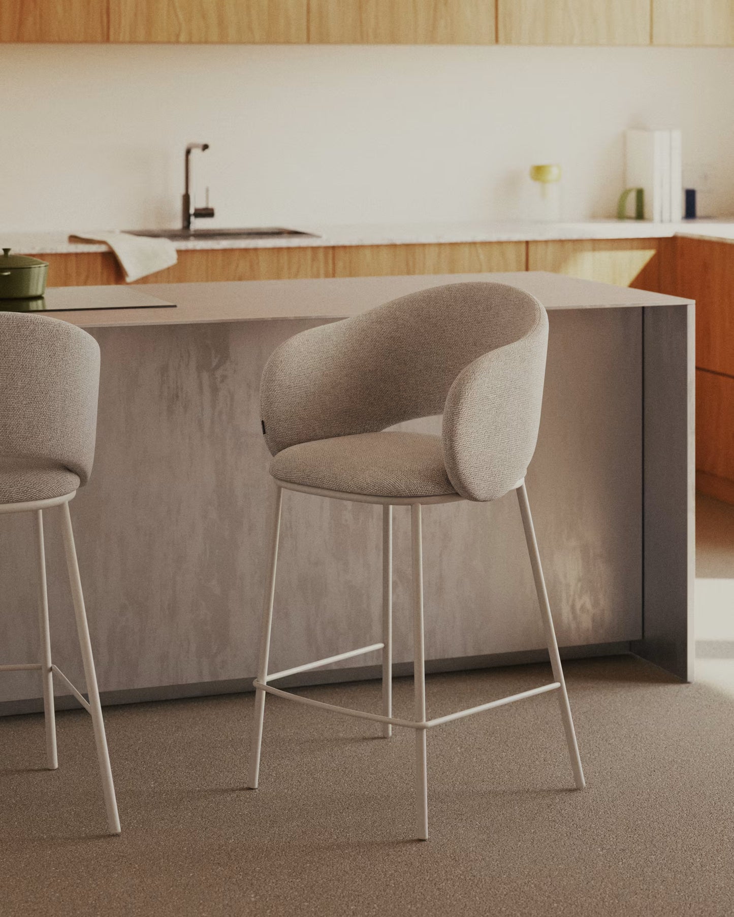 Kave Home Maina barkruk H65 dik chenille Beige
