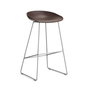 HAY About a Stool AAS 38 barkruk H75 Raisin 2.0 RVS