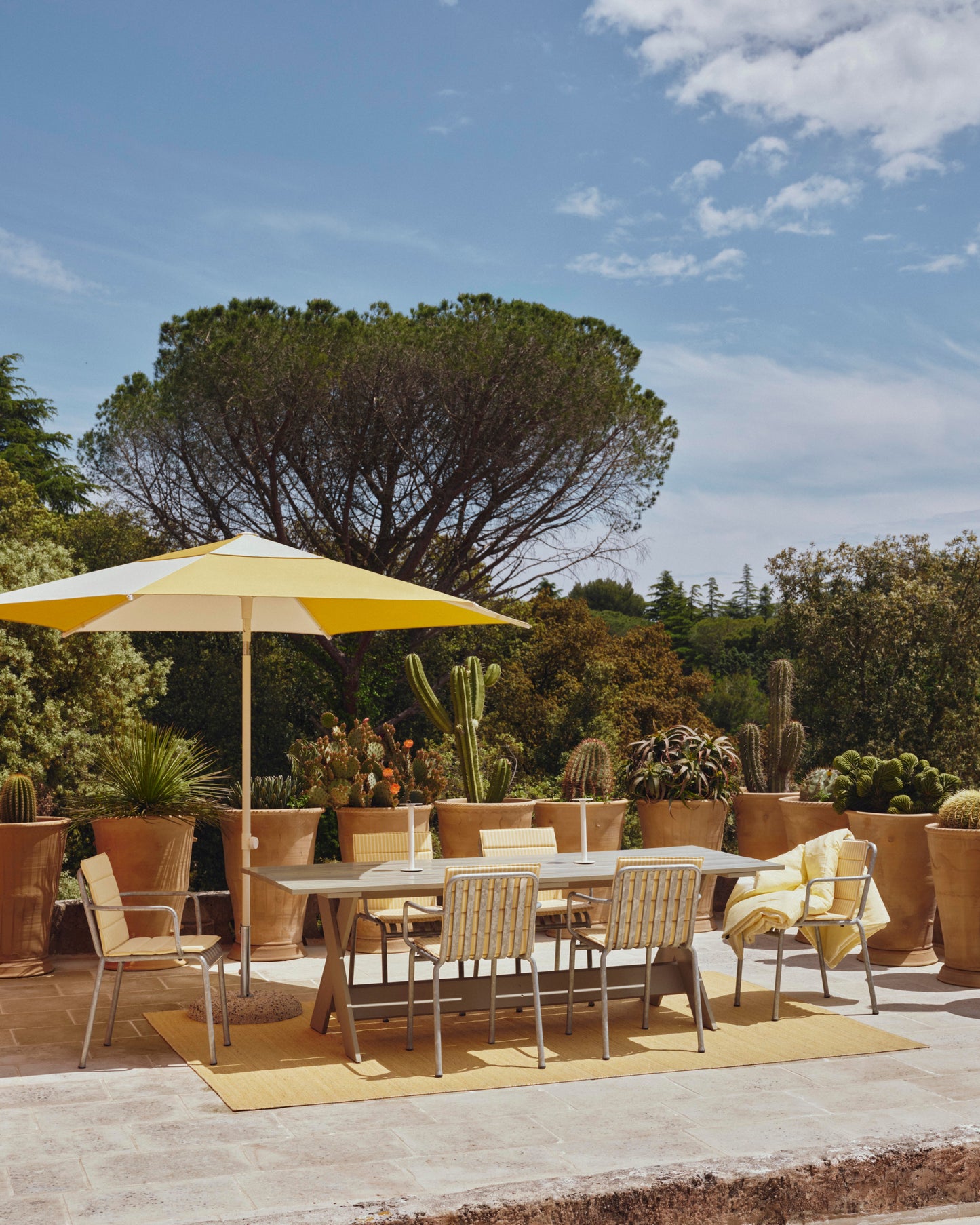 HAY Terrazza Hexagon parasol Off-White / Ochre