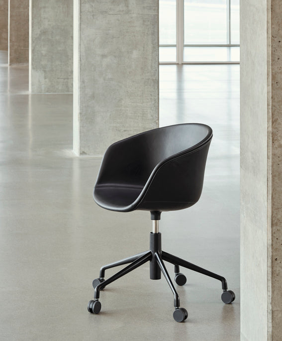 HAY About a Chair AAC 53 bureaustoel wit Hallingdal 130