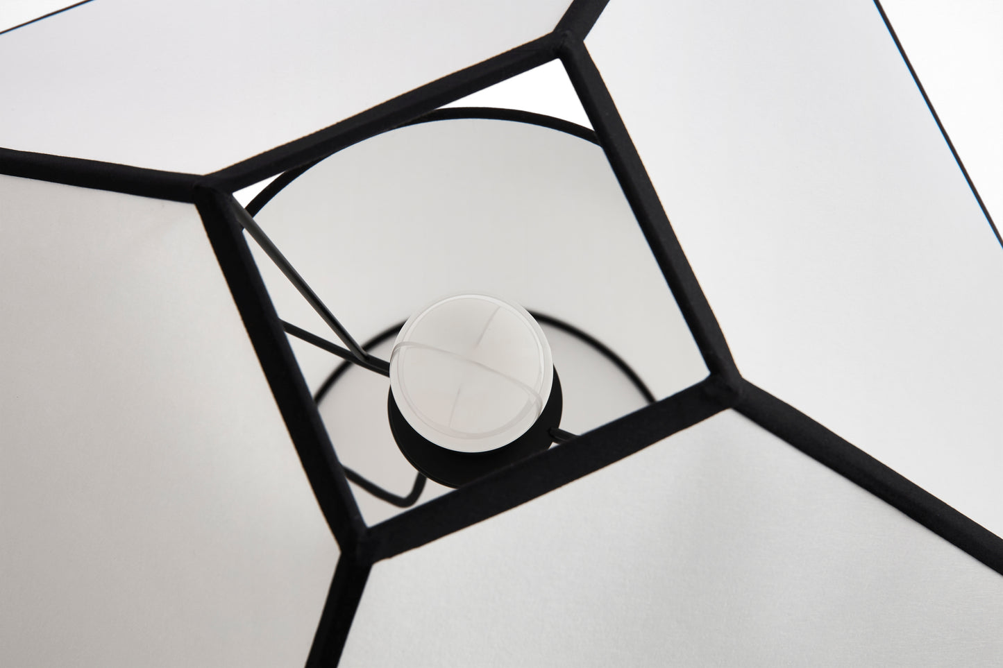 HAY Ava Pyramid 450 tafellamp White