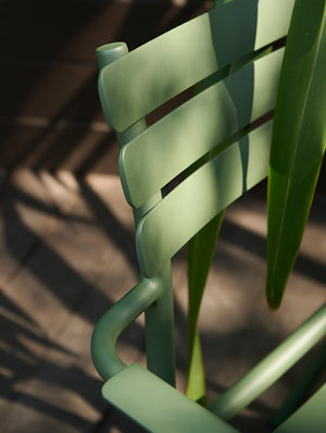Houe Alua Dining tuinstoel met arm Olive Green