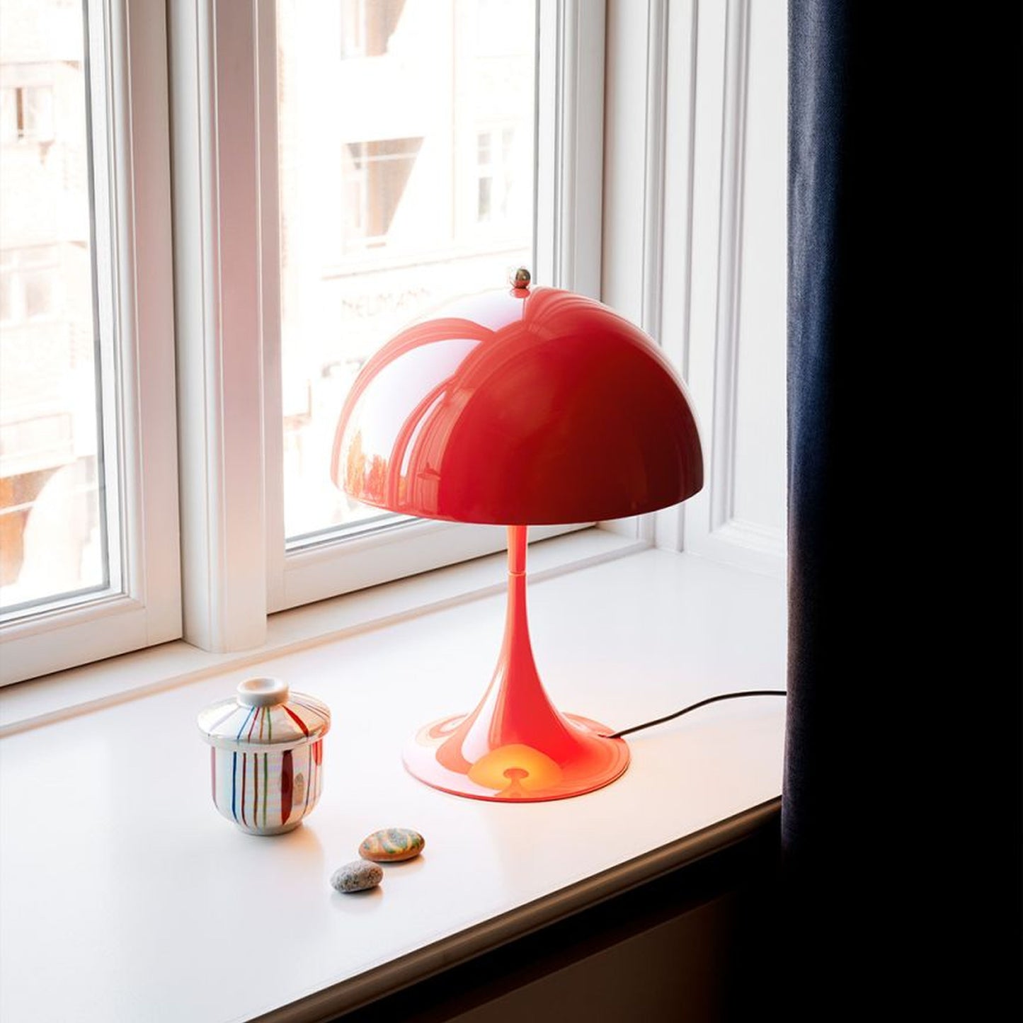 Louis Poulsen Panthella 160 Portable tafellamp Coral Opaque