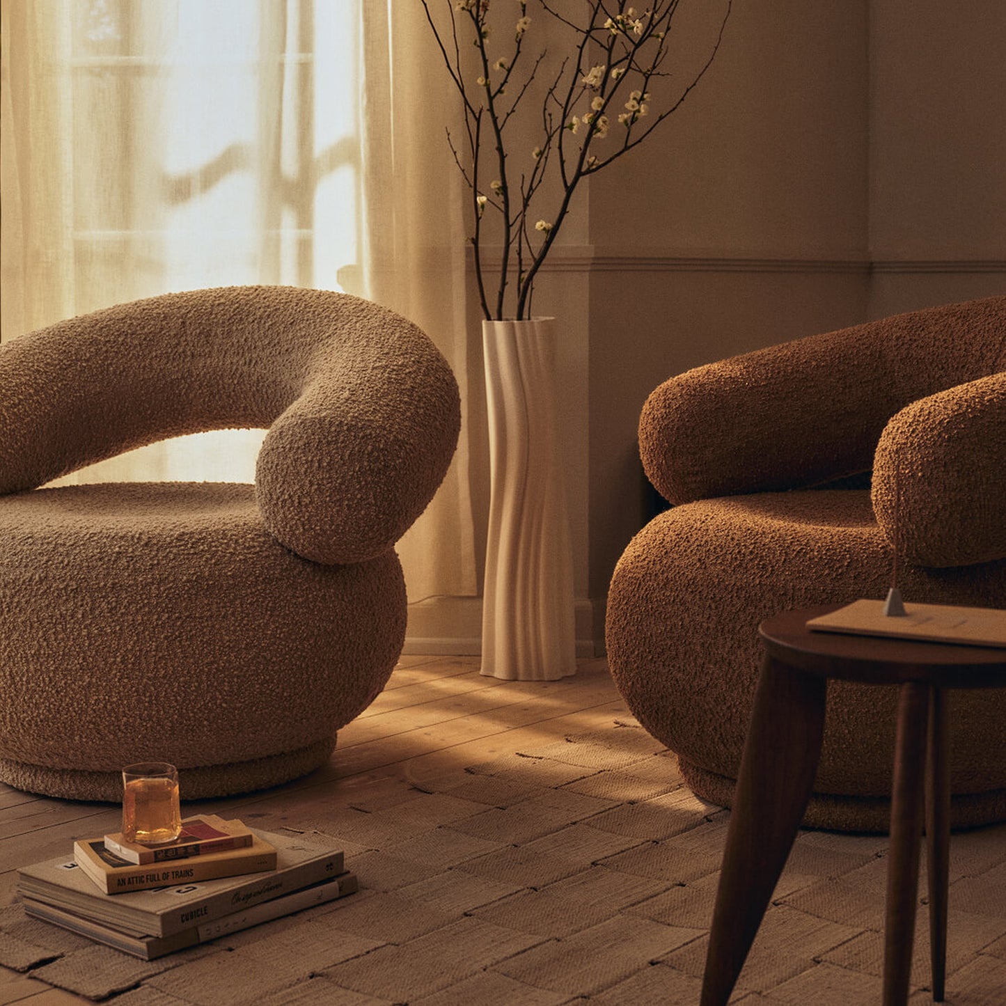 Ferm Living Orbo fauteuil Raw Bouclé Natural