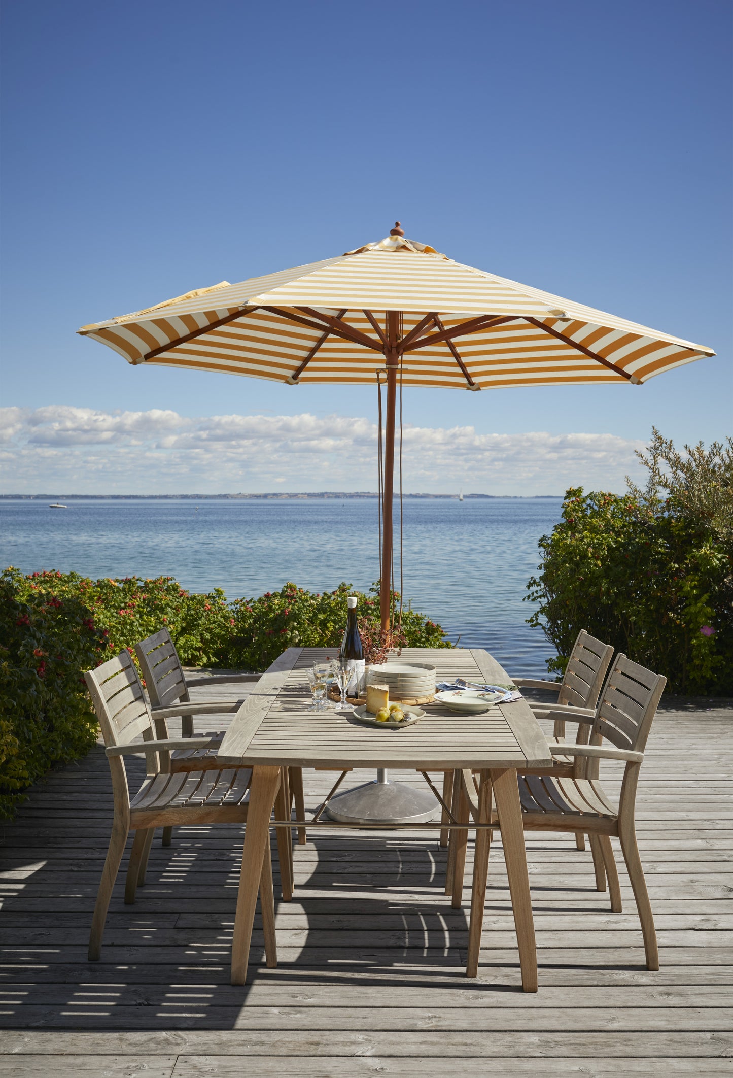 Fritz Hansen Messina parasol Ø270 cm Golden Yellow Stripes