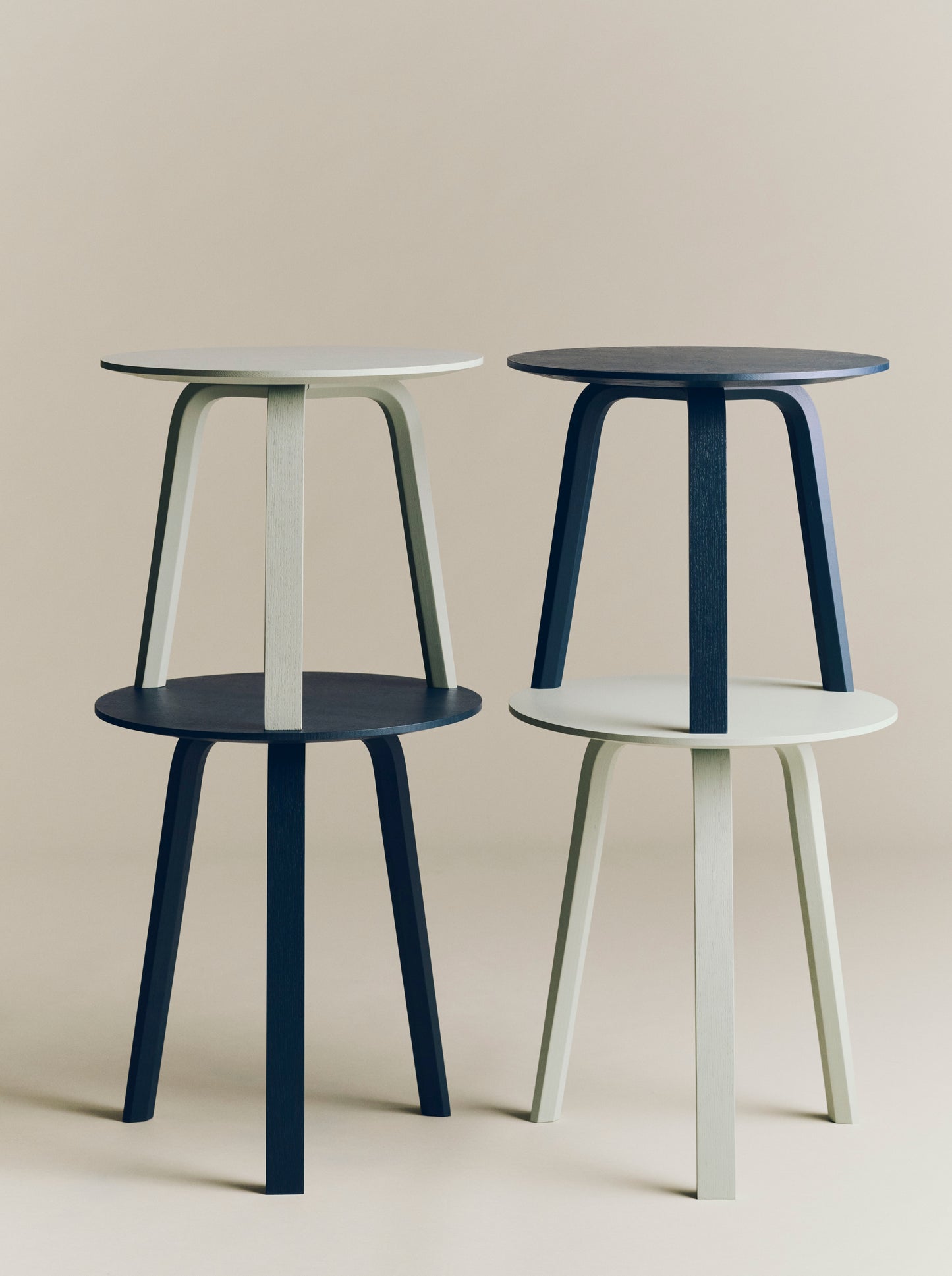 HAY Bella bijzettafel Ø45 H49 Eucalyptus