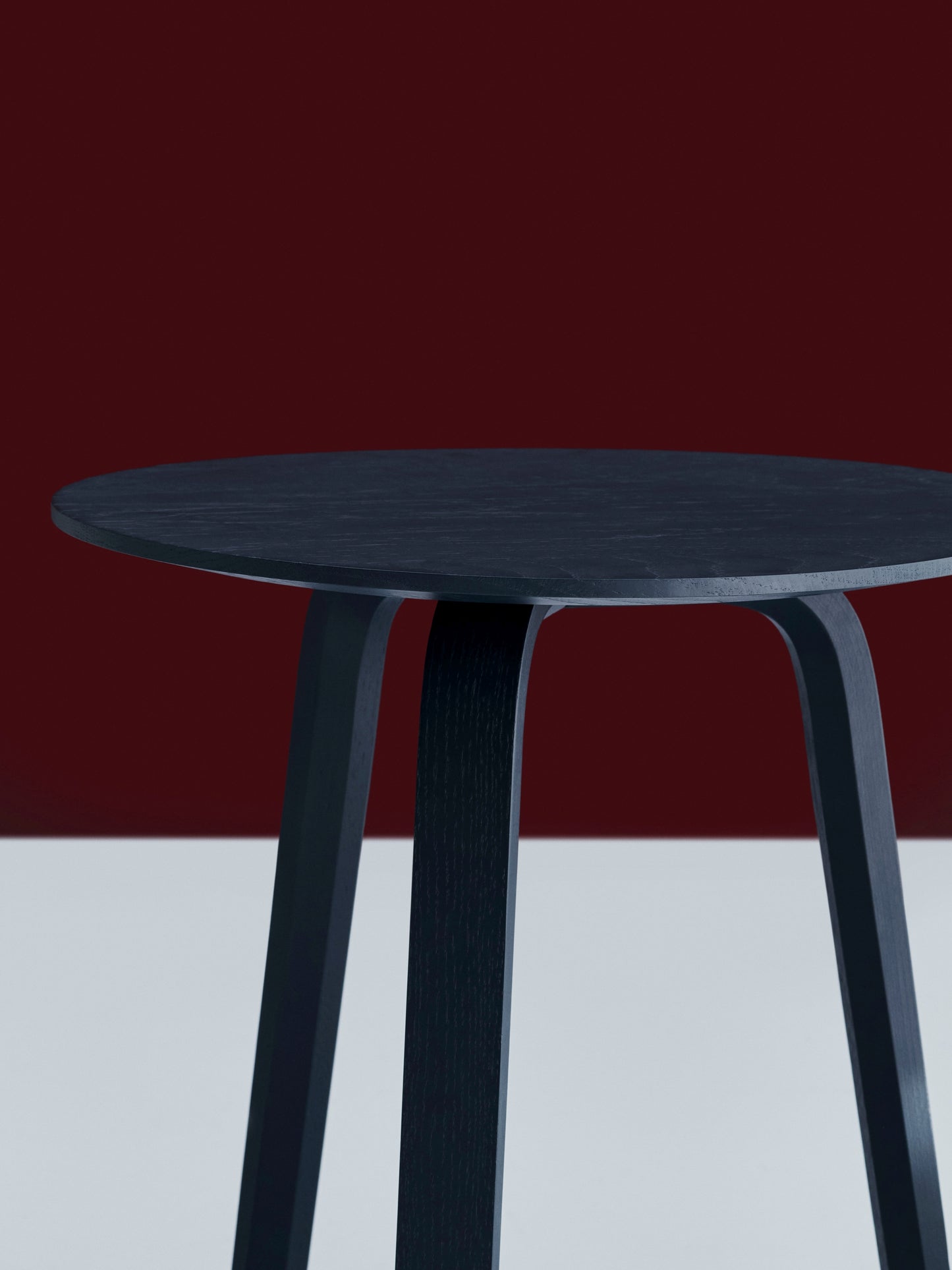 HAY Bella bijzettafel Ø45 H49 Blue Charcoal