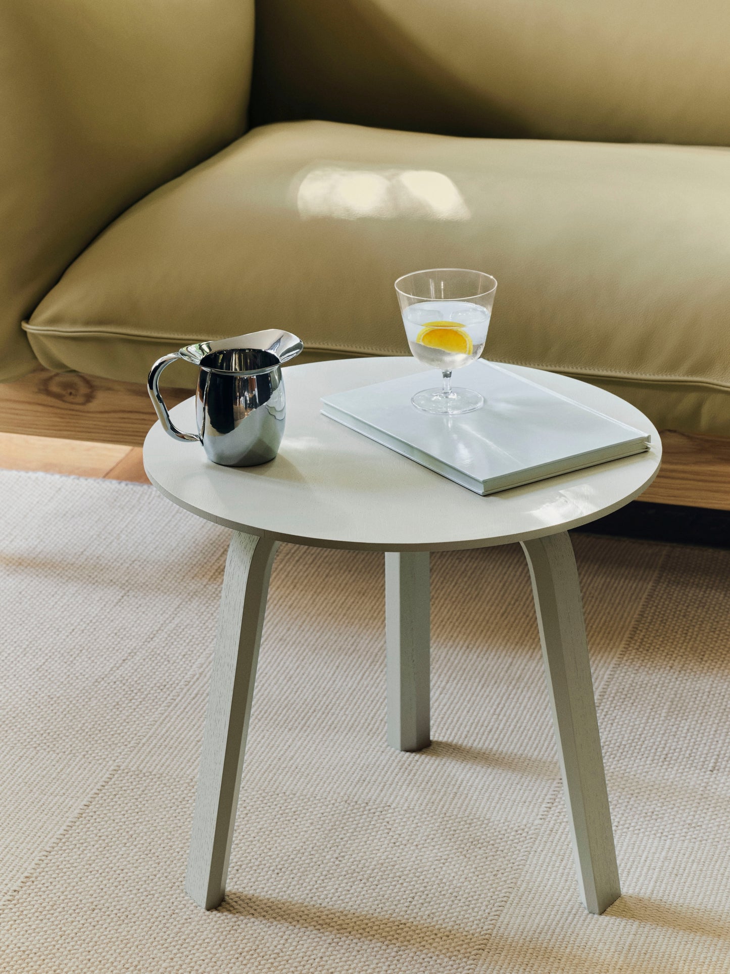 HAY Bella bijzettafel Ø45 H39 Eucalyptus