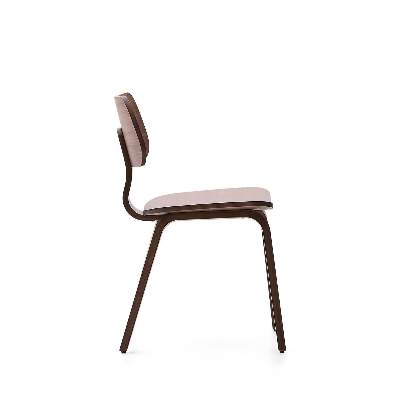 Kave Home Gena eetkamerstoel walnoot afwerking