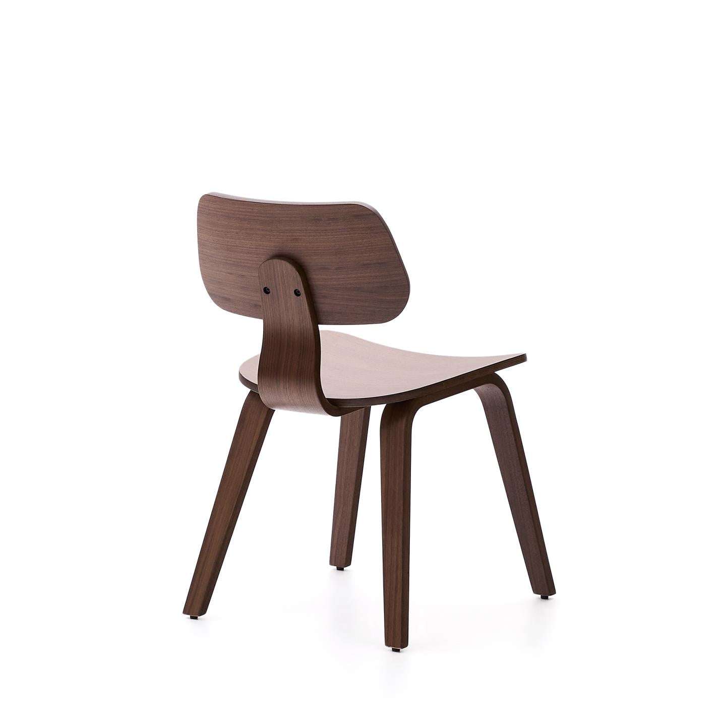 Kave Home Gena eetkamerstoel walnoot afwerking