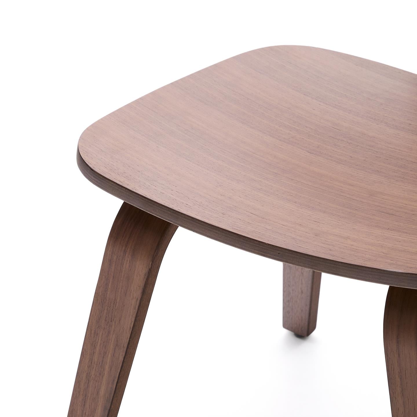 Kave Home Gena eetkamerstoel walnoot afwerking