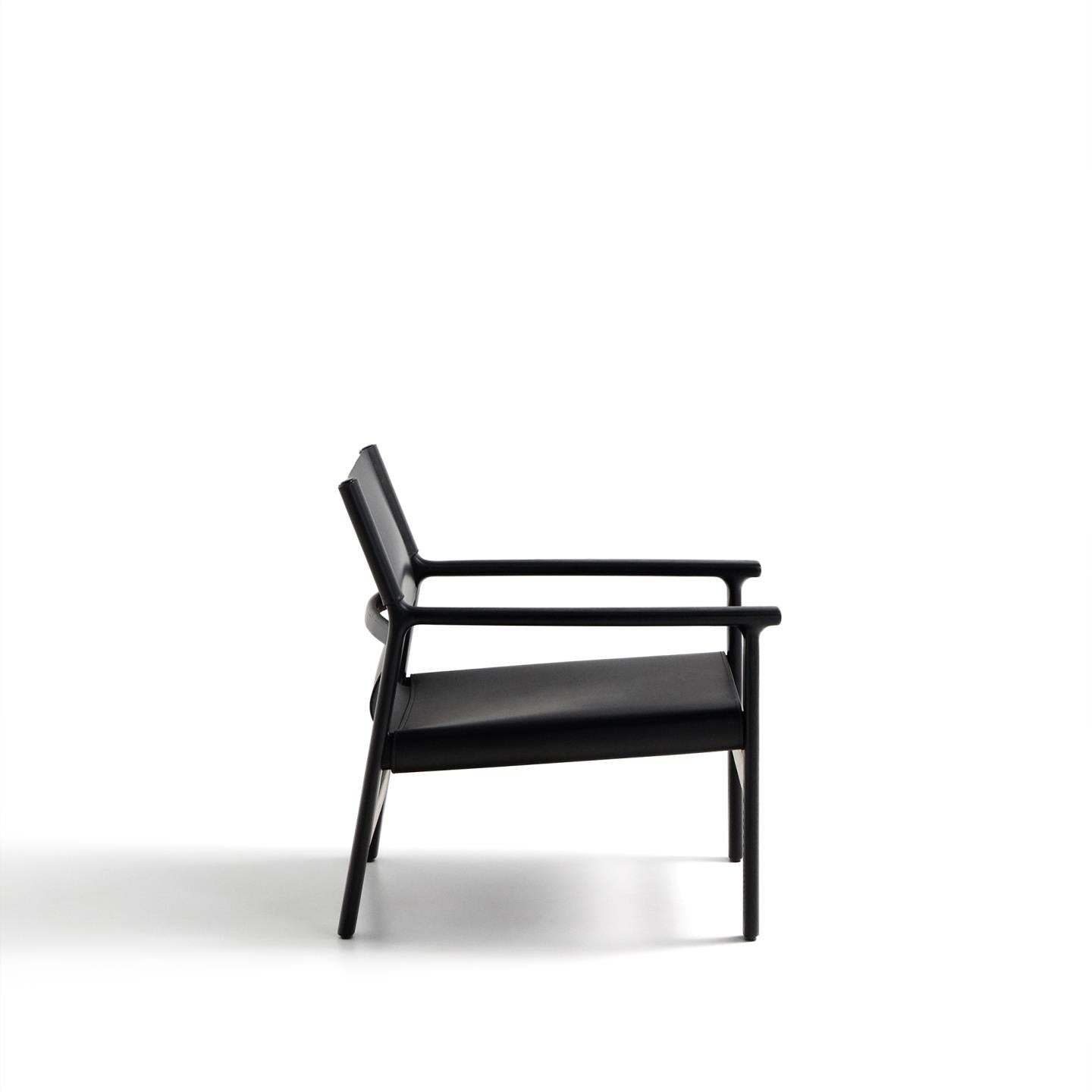 Kave Home Jan fauteuil leder Zwart essenhout