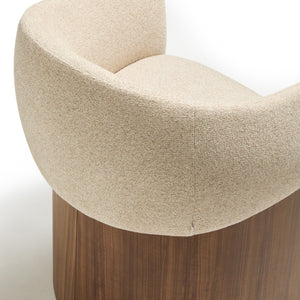 Kave Home Bosca eetkamerstoel chenille Beige walnoot