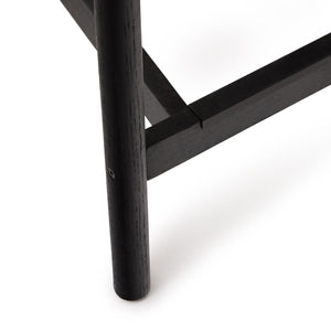 Kave Home Yalia barkruk H65 met rugleuning Zwart