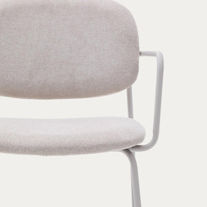Kave Home Meli eetkamerstoel met arm chenille Beige