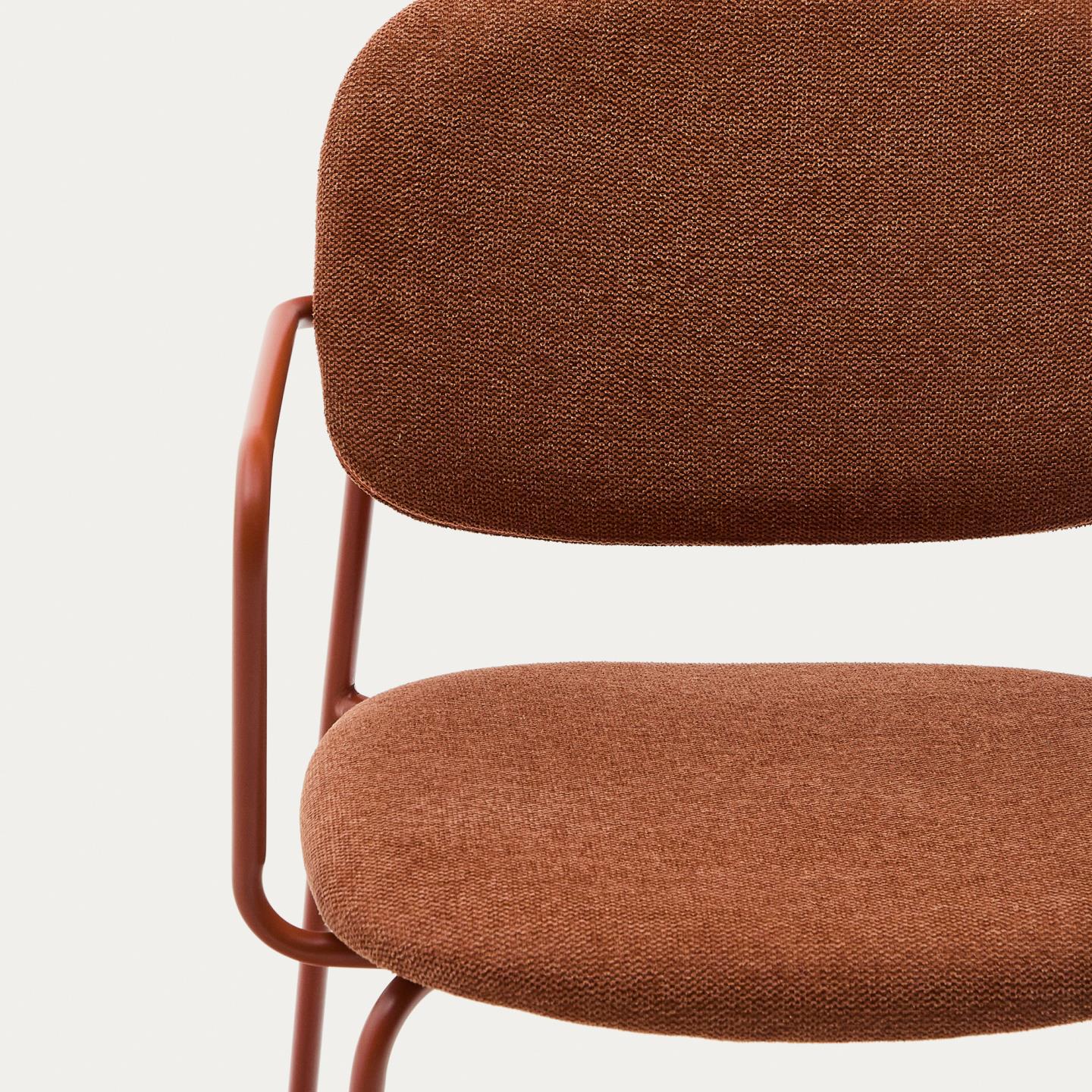 Kave Home Meli eetkamerstoel met arm chenille Terracotta