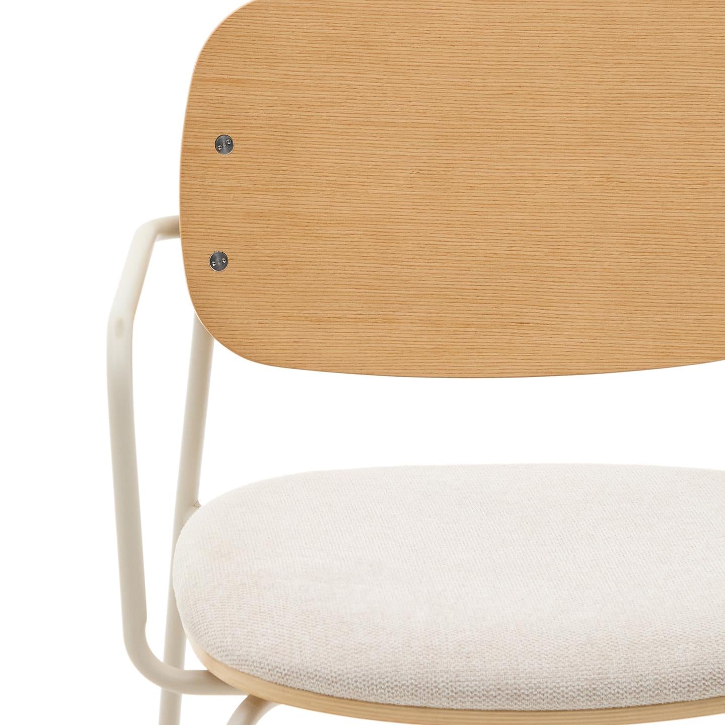 Kave Home Meli eetkamerstoel met arm multiplex chenille Beige